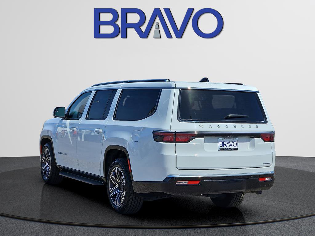 Used 2024 Jeep Wagoneer L Series II w/ Flexible Seating Group image 5