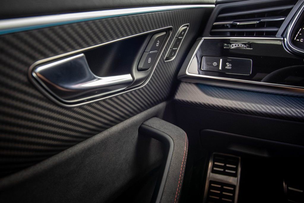 Used 2025 Audi RS Q8 performance image 38