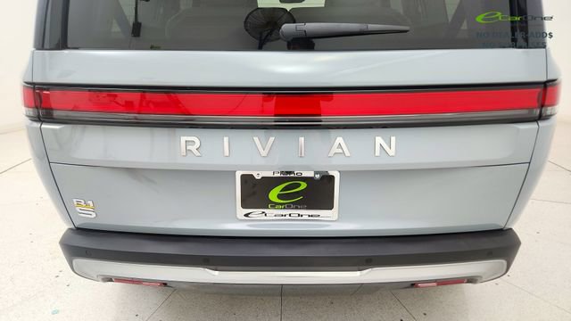 Used 2024 Rivian R1S Adventure AWD/4WD image 11