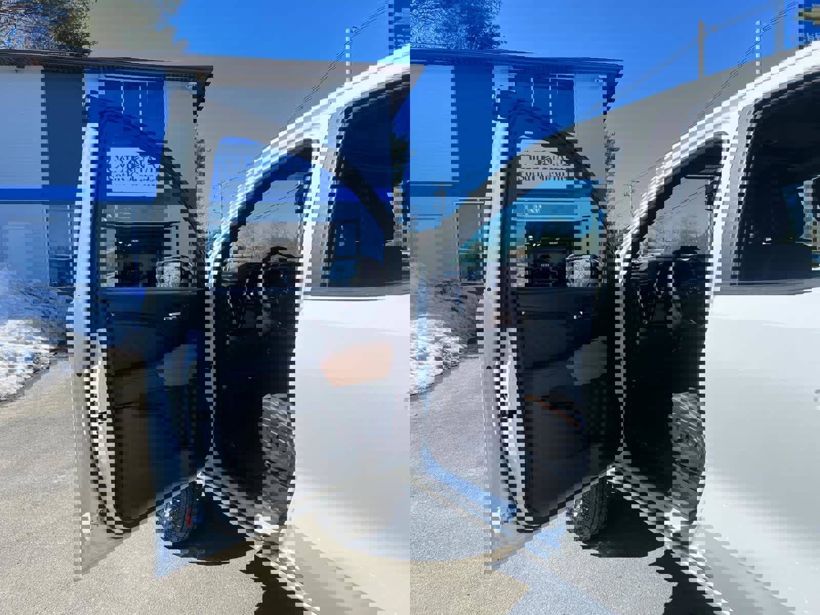 Certified 2024 GMC Canyon AT4 w/ Technology Package image 15