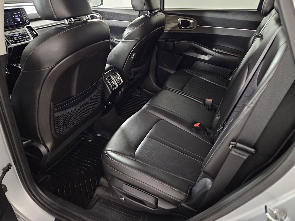 Used 2022 Kia Sorento S w/ Panoramic Sunroof Package AWD/4WD image 24