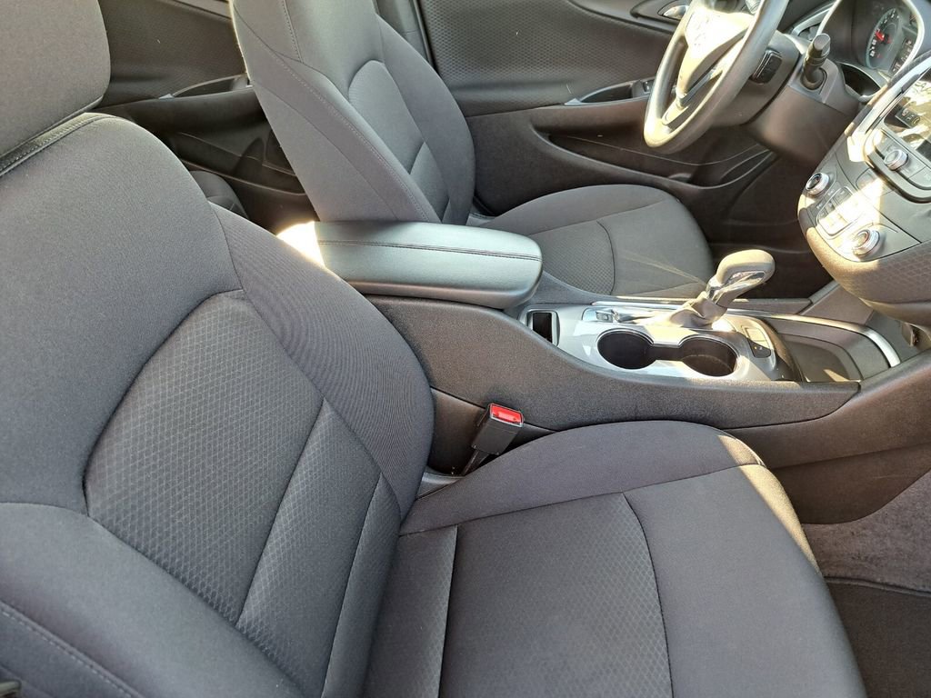 Used 2025 Chevrolet Malibu LT image 18