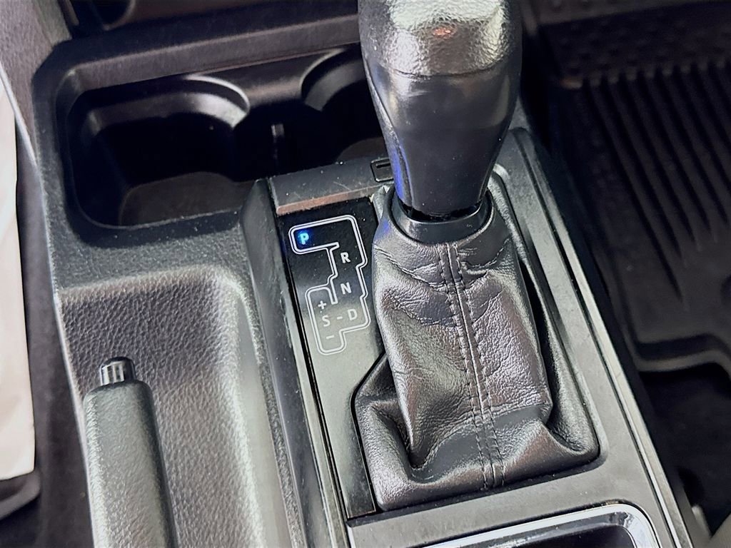 Used 2018 Toyota Tacoma SR w/ SR Convenience Package RWD image 21
