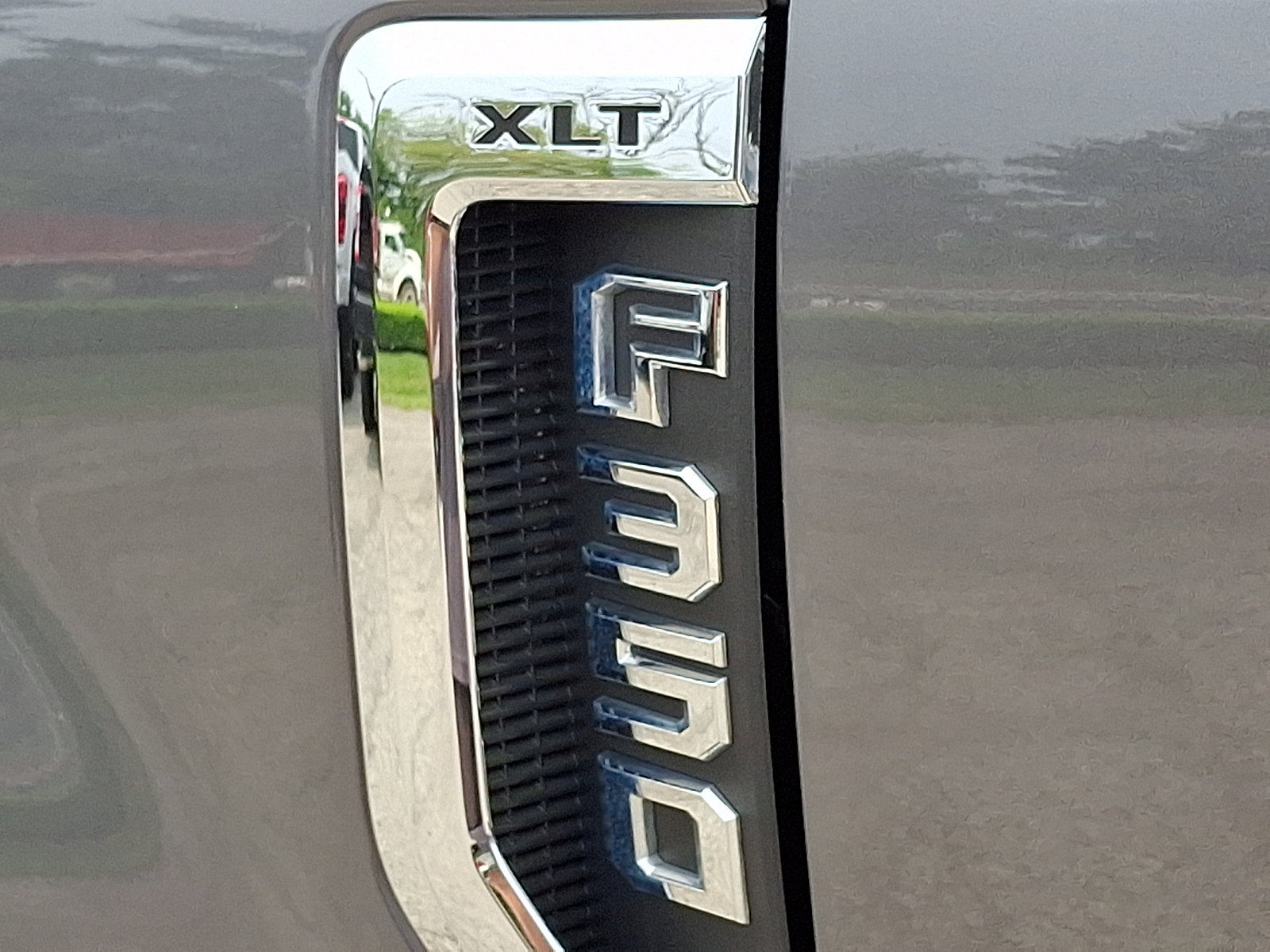 Certified 2022 Ford F350 XLT w/ XLT Premium Package AWD/4WD image 31