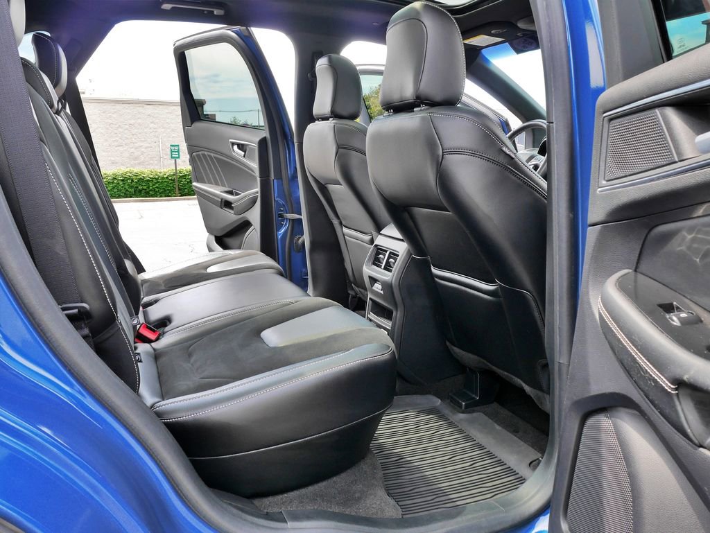 Used 2020 Ford Edge ST w/ Equipment Group 401A AWD/4WD image 11