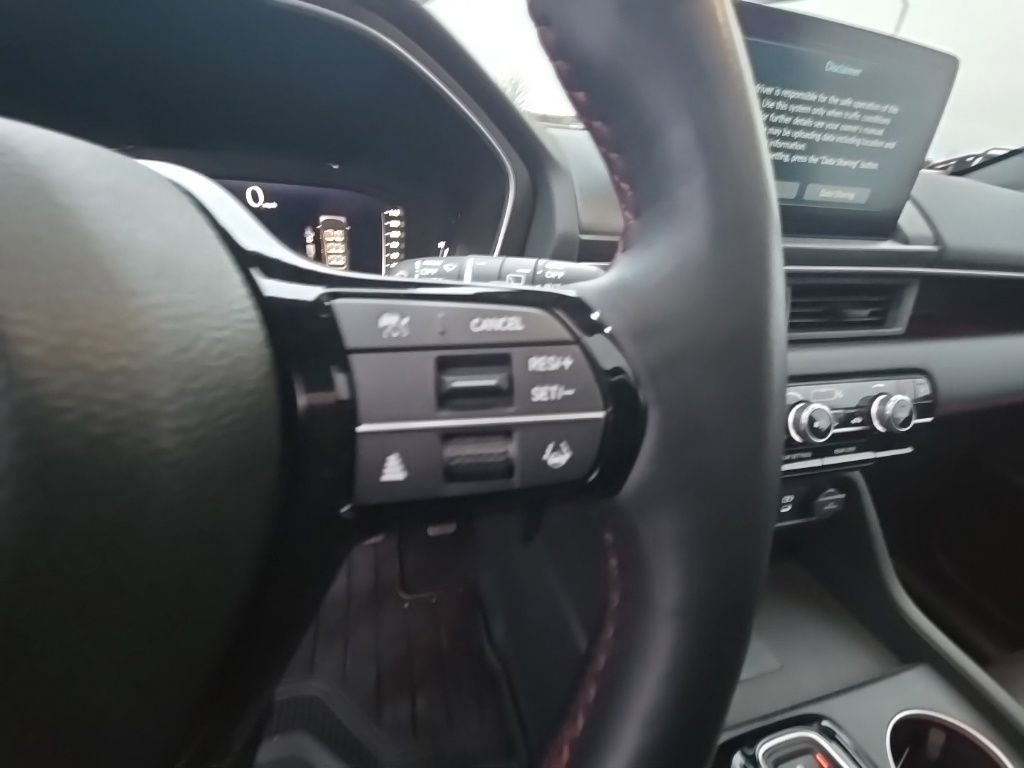 Used 2025 Honda Pilot Black Edition image 19