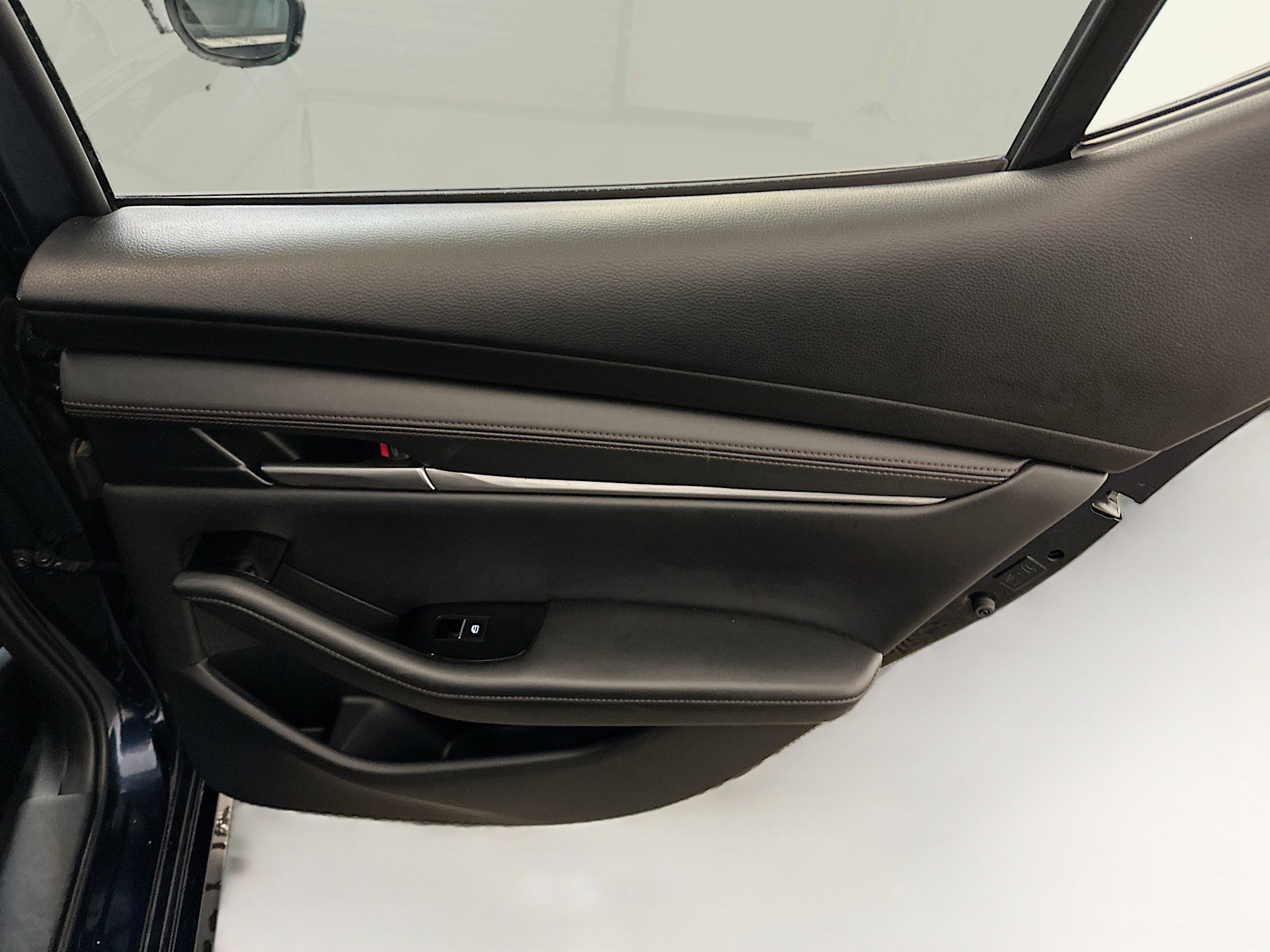 Used 2024 MAZDA MAZDA3 s image 31