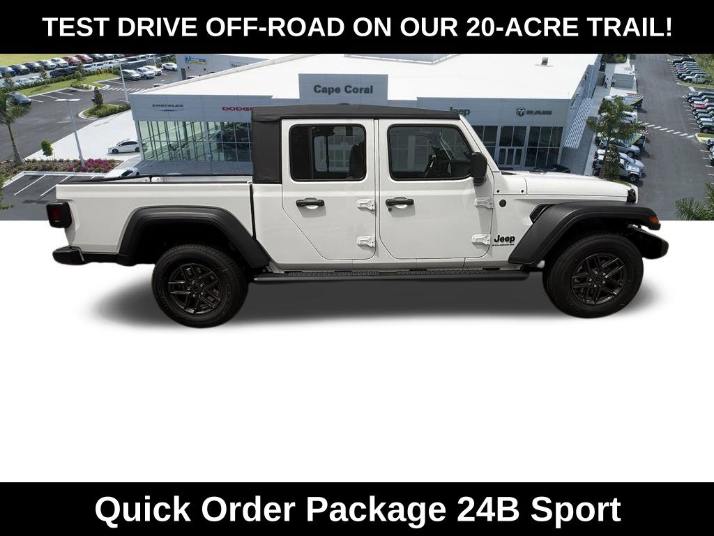 New 2026 Jeep Gladiator Sport AWD/4WD image 3