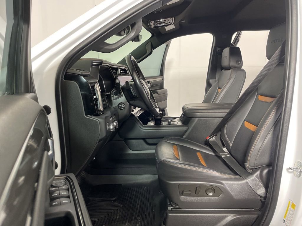Used 2023 GMC Sierra 1500 AT4 w/ Technology Package image 10