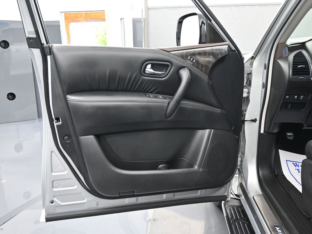 Used 2024 Nissan Armada Platinum w/ Captain's Chairs Package image 12