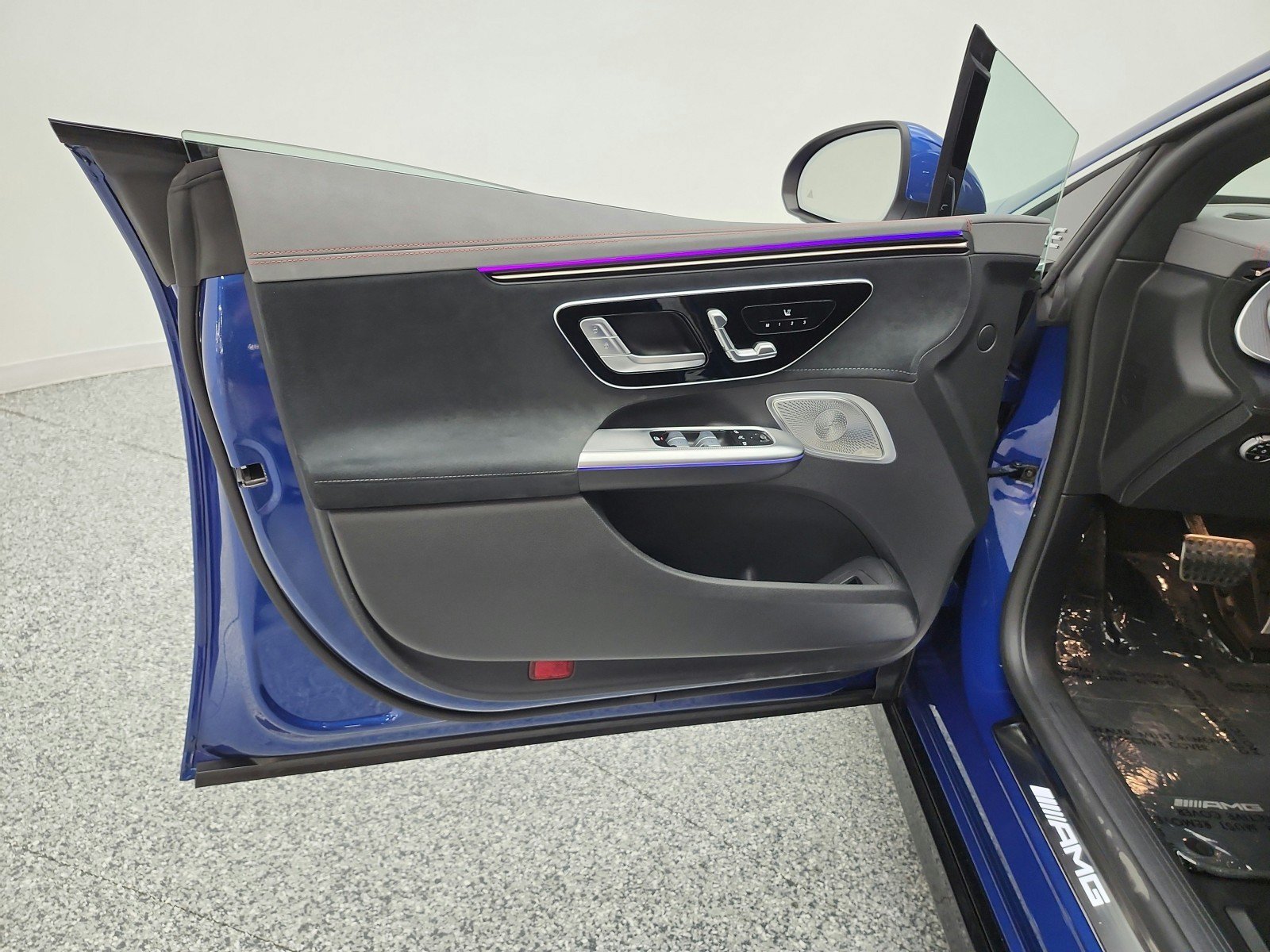 Used 2023 Mercedes-Benz EQE AMG 4MATIC Sedan image 15