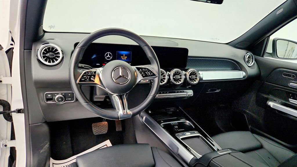 Used 2024 Mercedes-Benz EQB 250+ image 12