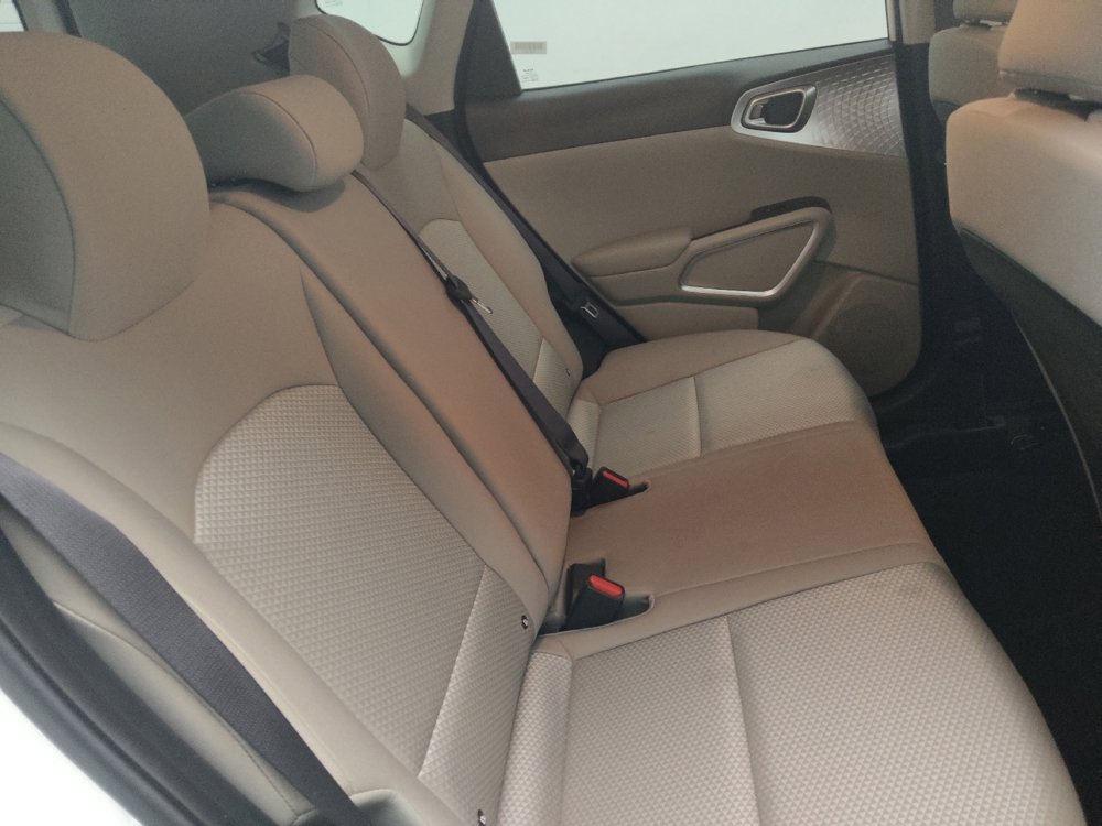 Used 2025 Kia Soul LX FWD image 19