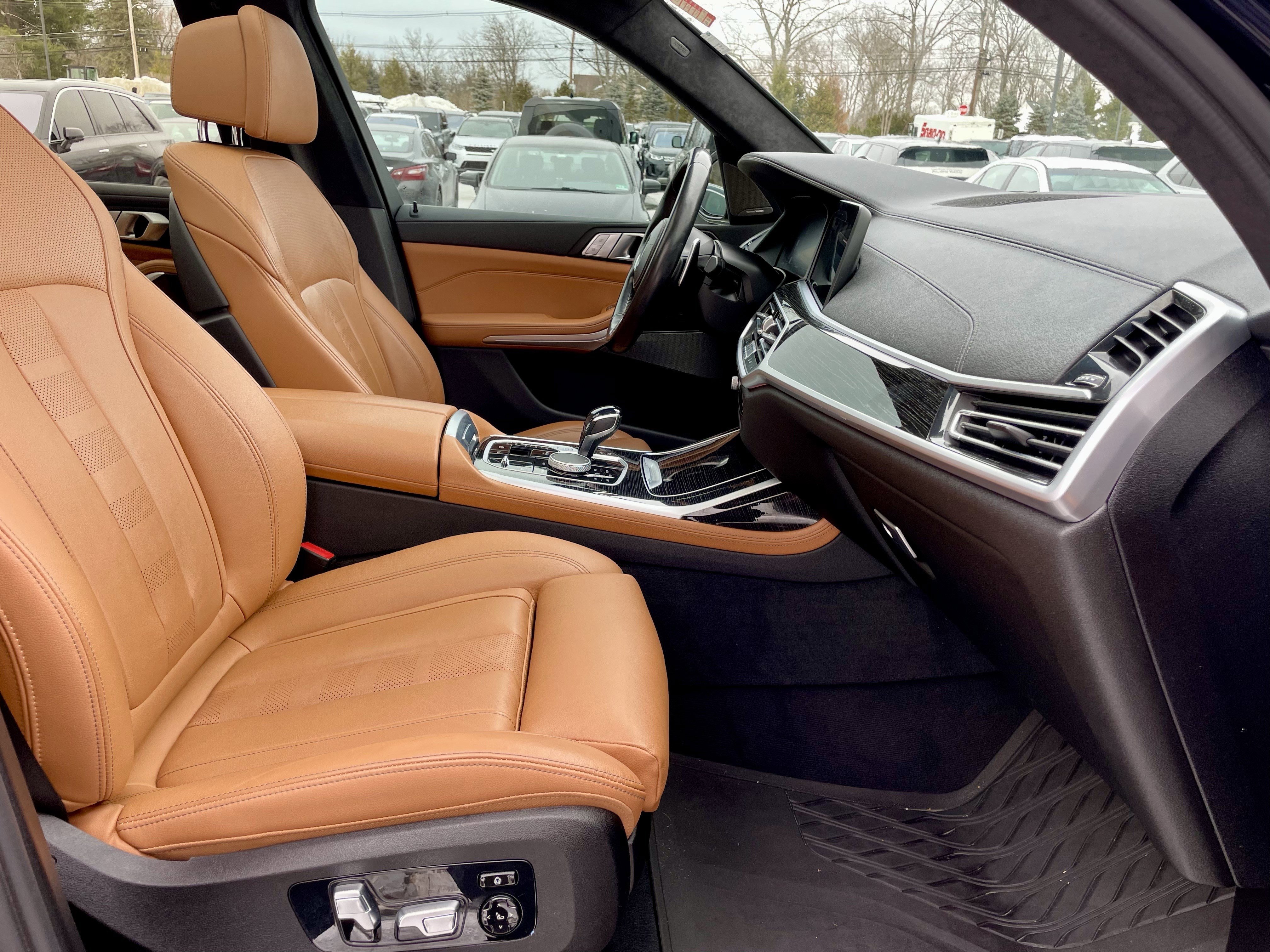 Used 2021 BMW X7 xDrive40i w/ M Sport Package image 15