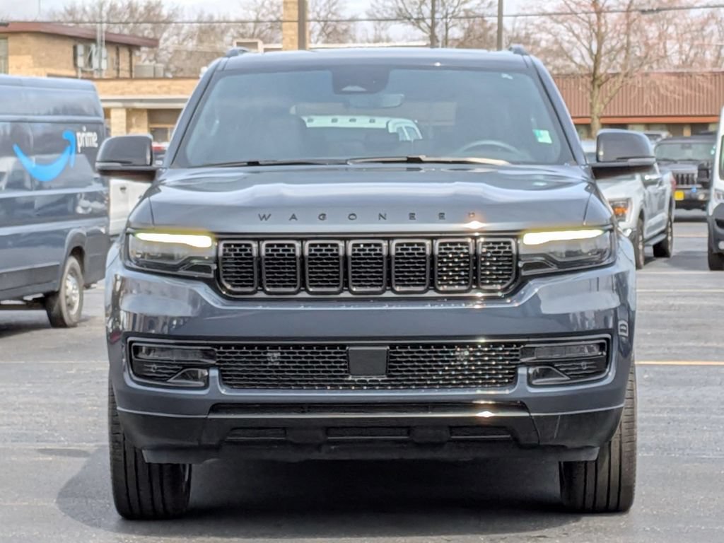 Used 2025 Jeep Wagoneer Series II w/ Premium Group I AWD/4WD image 2