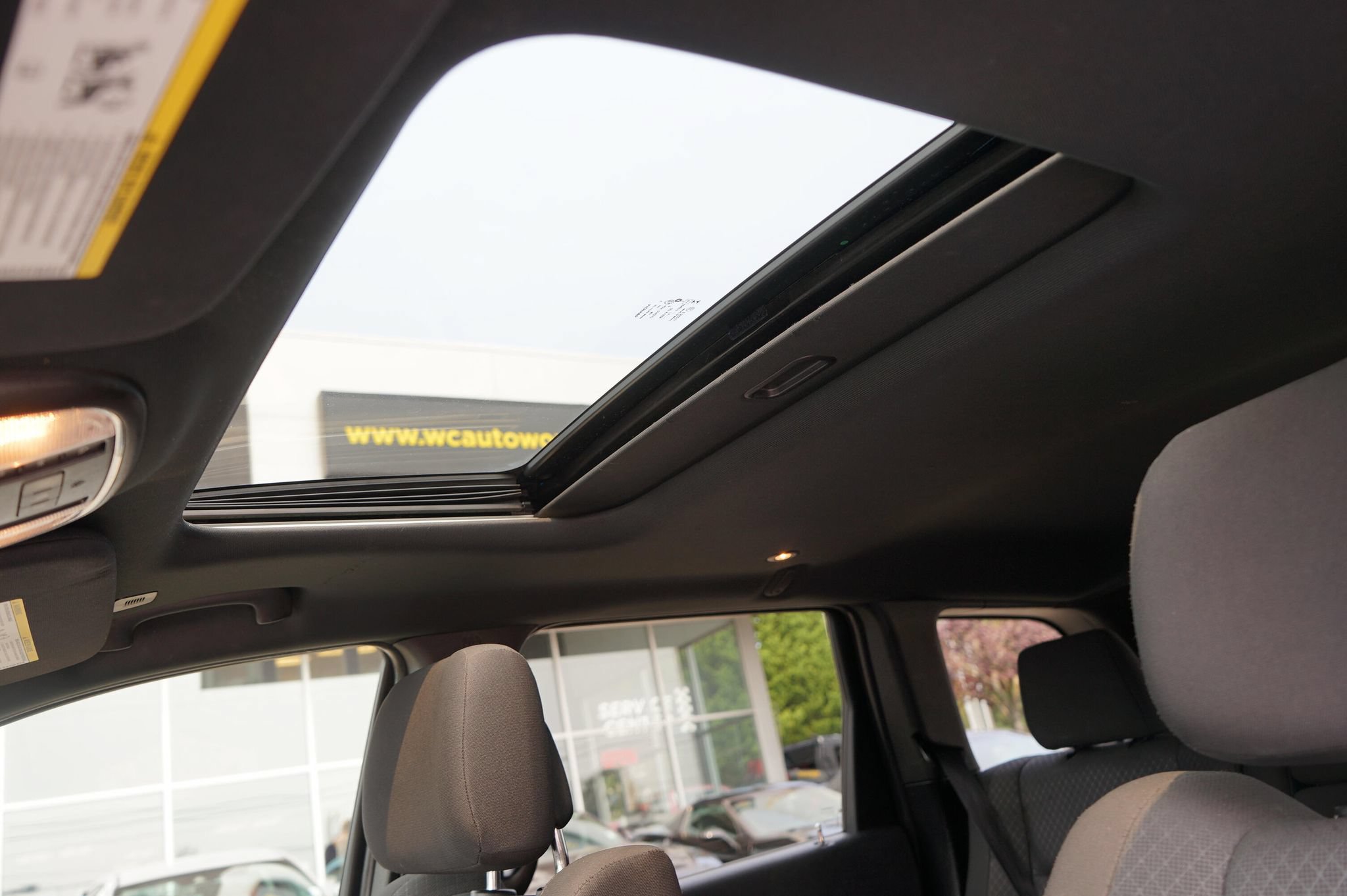 Used 2019 Jeep Grand Cherokee Laredo AWD/4WD image 15