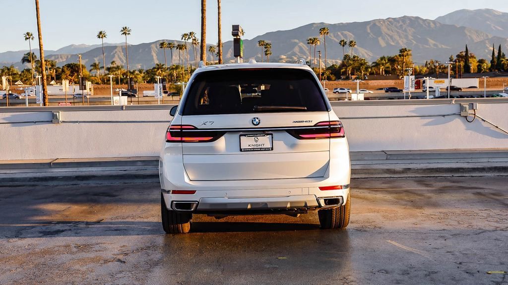 Used 2026 BMW X7 xDrive40i image 8