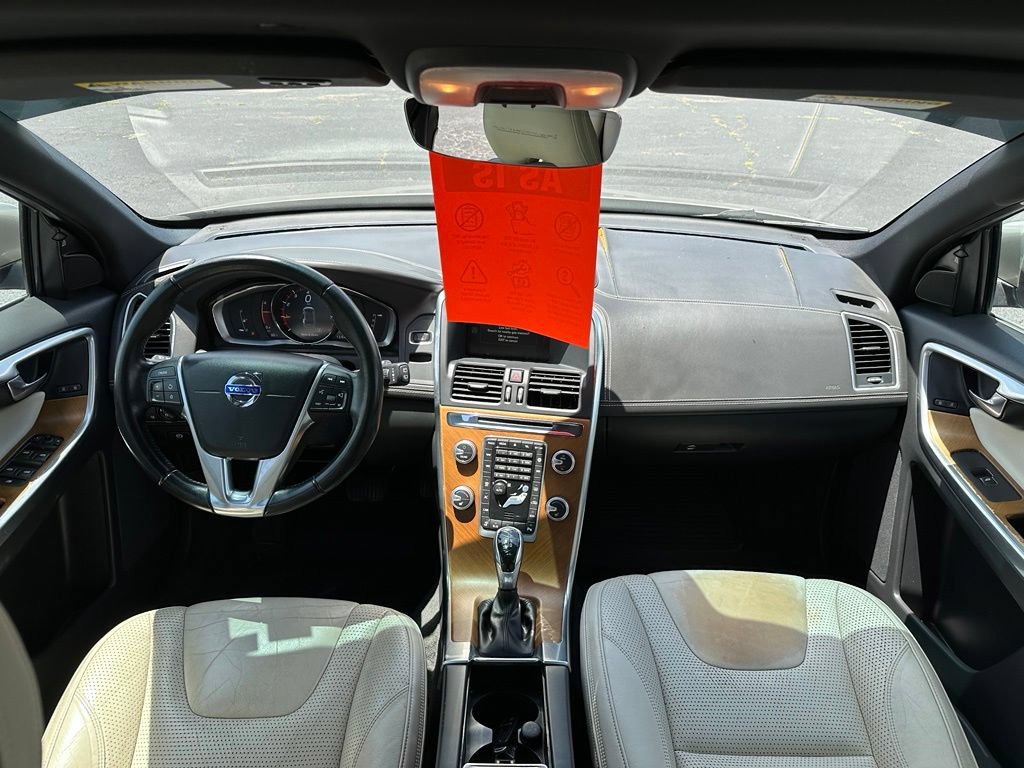 Used 2016 Volvo XC60 T5 Premier w/ Inscription Package FWD image 22