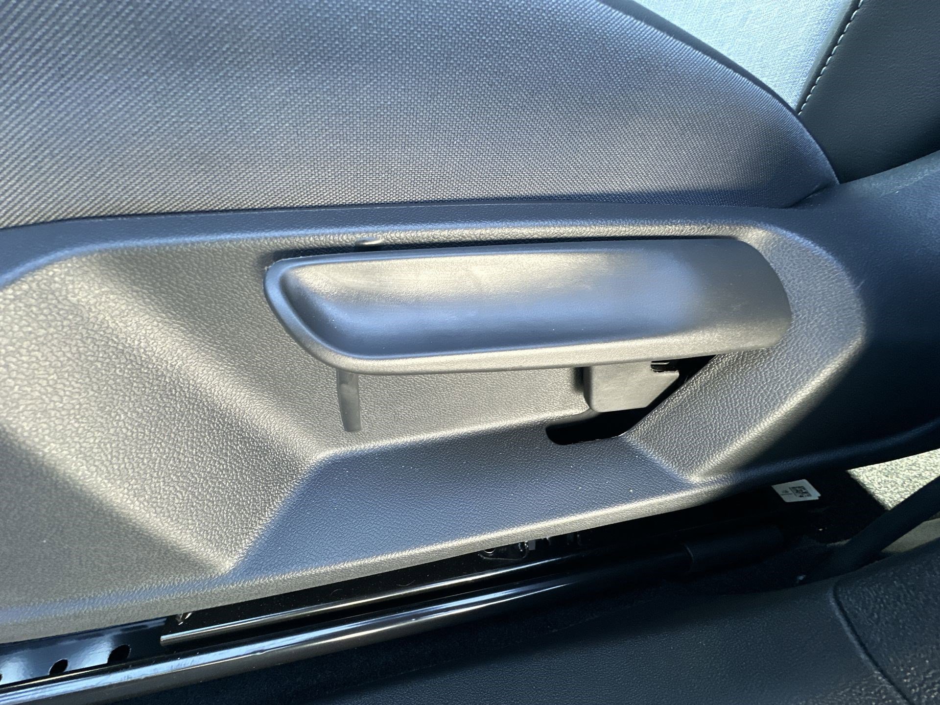 Used 2025 Volkswagen ID.4 Pro image 14