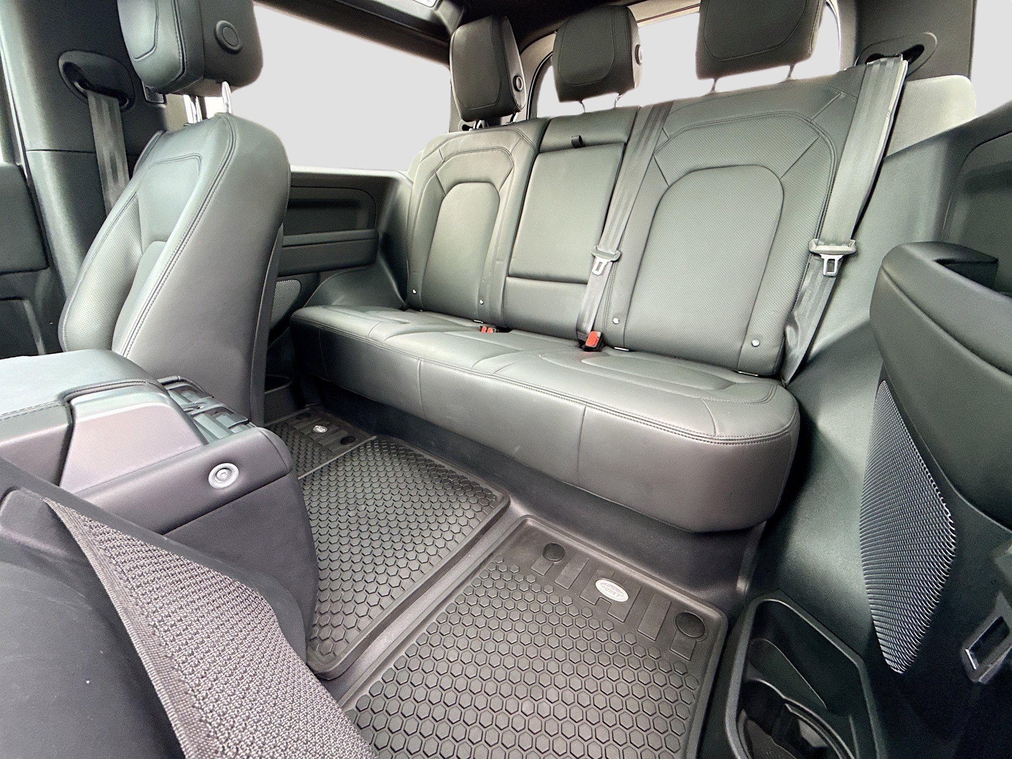 Used 2023 Land Rover Defender 90 V8 image 20