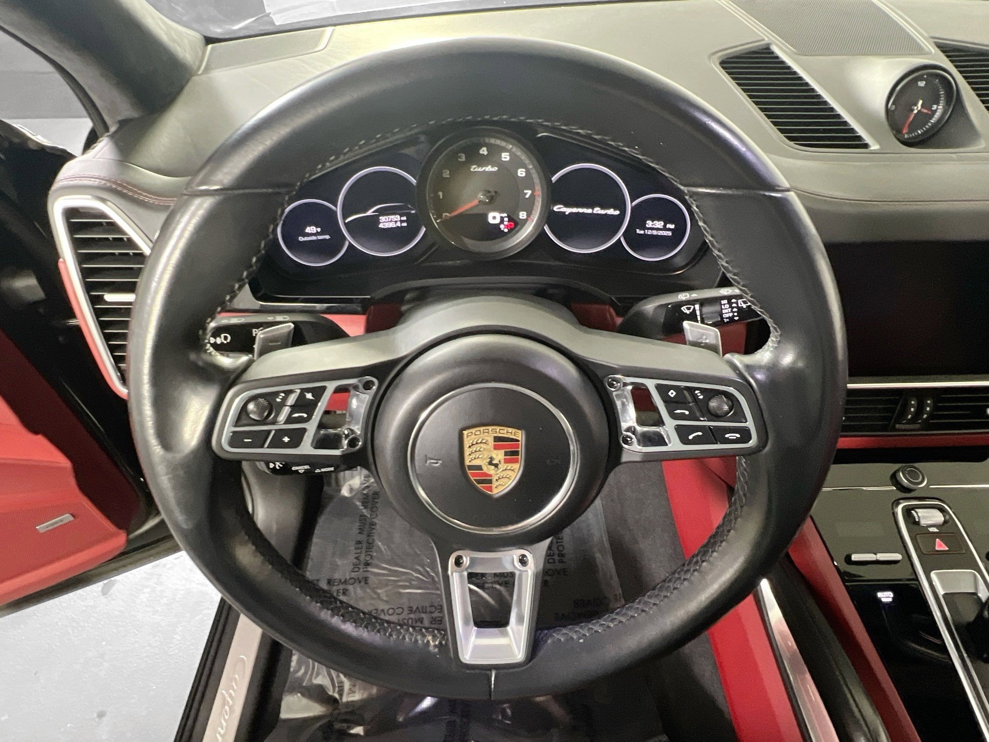 Used 2020 Porsche Cayenne Turbo image 11