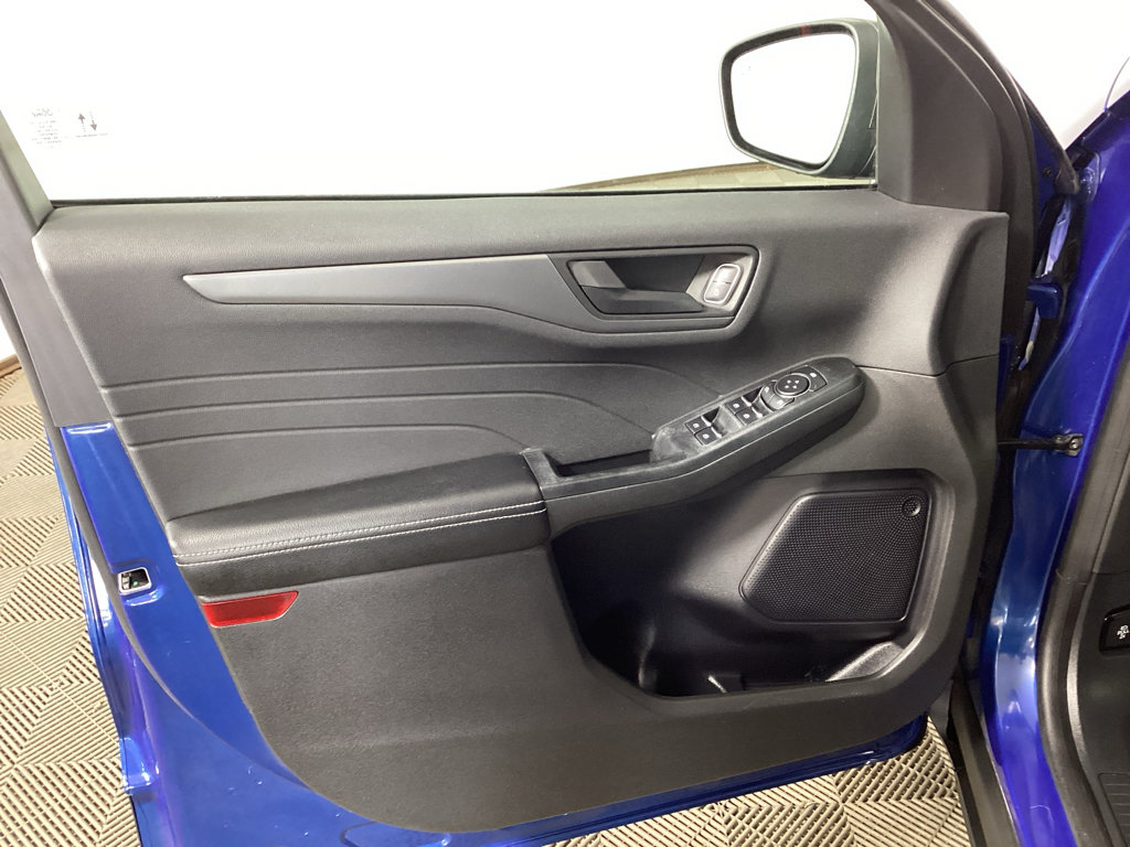 Used 2023 Ford Escape Active AWD/4WD image 16