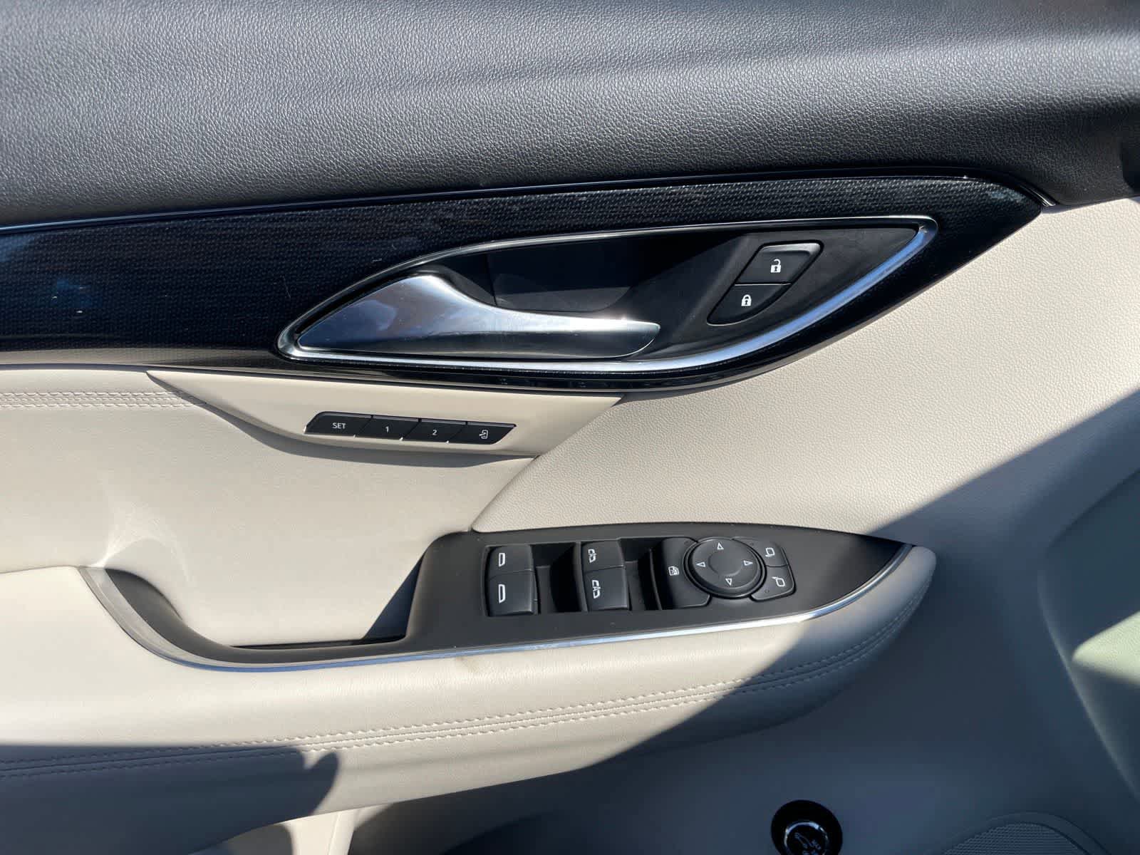 Used 2023 Buick Envision Essence AWD/4WD image 11