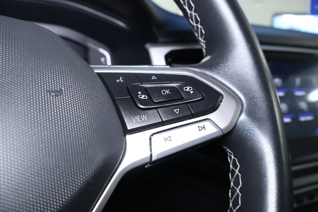 Used 2022 Volkswagen Atlas Cross Sport SE image 23