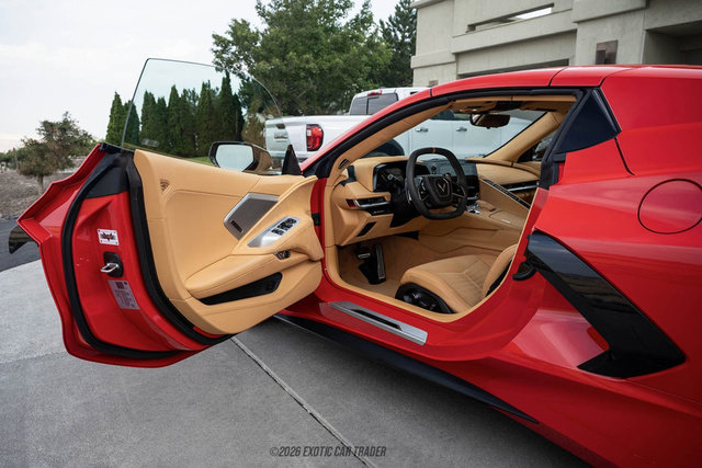 Used 2023 Chevrolet Corvette Stingray Premium Conv w/ Z51 Performance Package RWD image 26