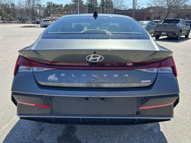 New 2026 Hyundai Elantra Hybrid FWD image 32