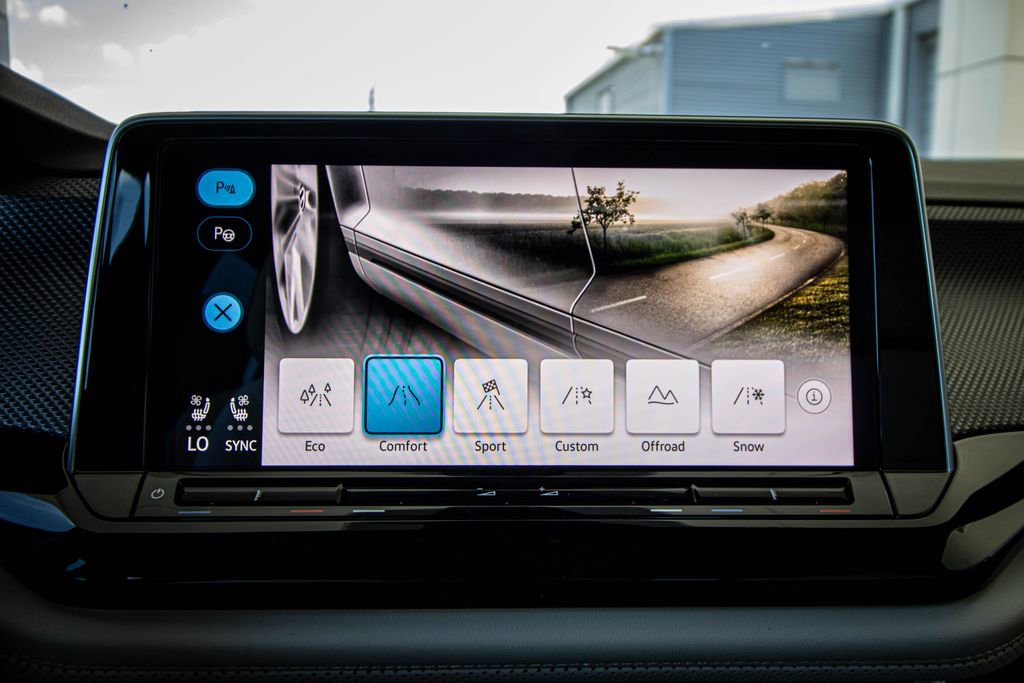 New 2026 Volkswagen Atlas Cross Sport SEL Premium R-Line AWD/4WD image 50