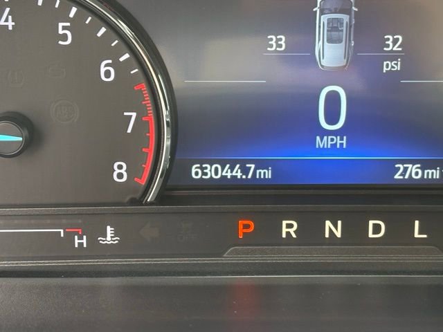 Used 2023 Ford Explorer XLT image 4