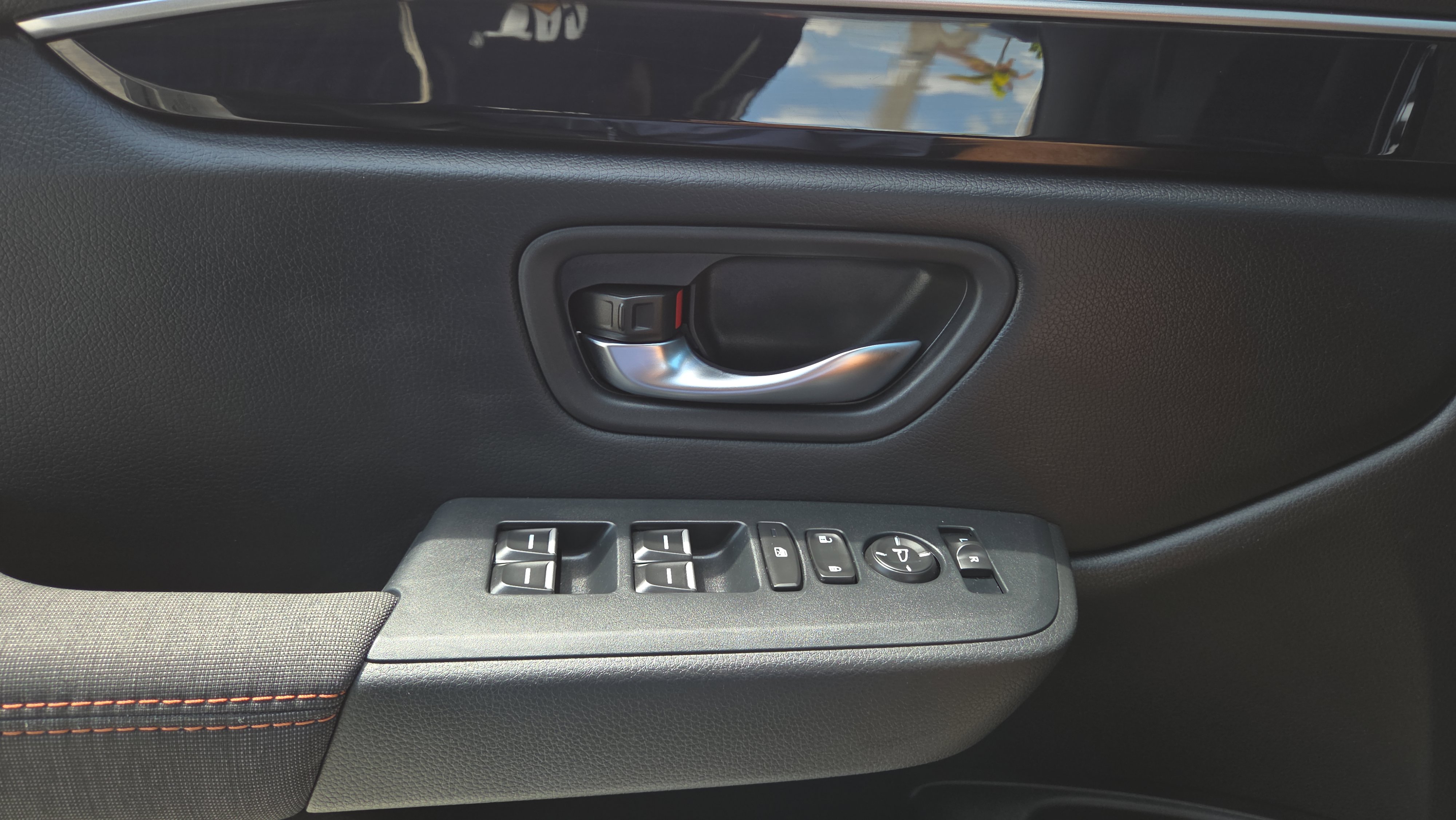 Used 2023 Honda Pilot Sport image 34