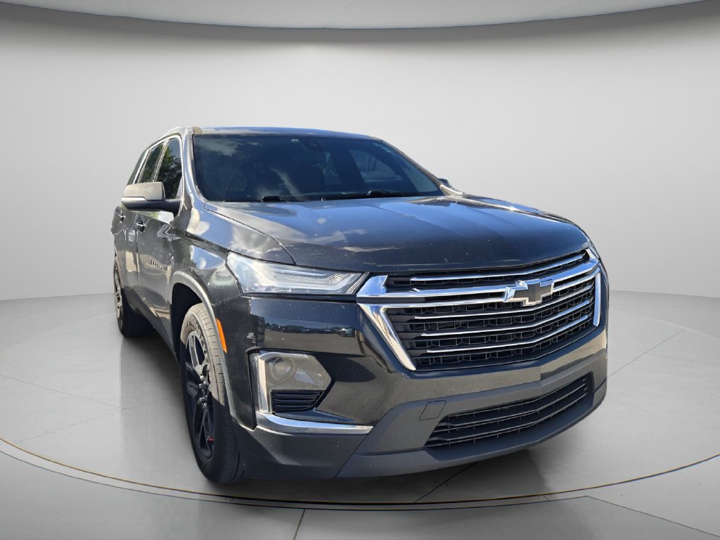 Used 2023 Chevrolet Traverse LT FWD image 4