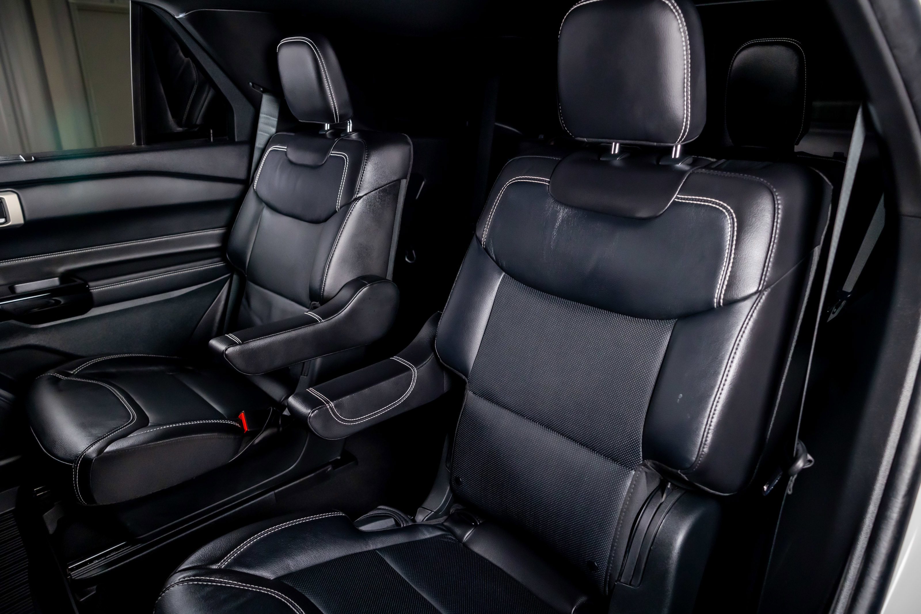 Used 2023 Ford Explorer ST w/ Equipment Group 401A image 27