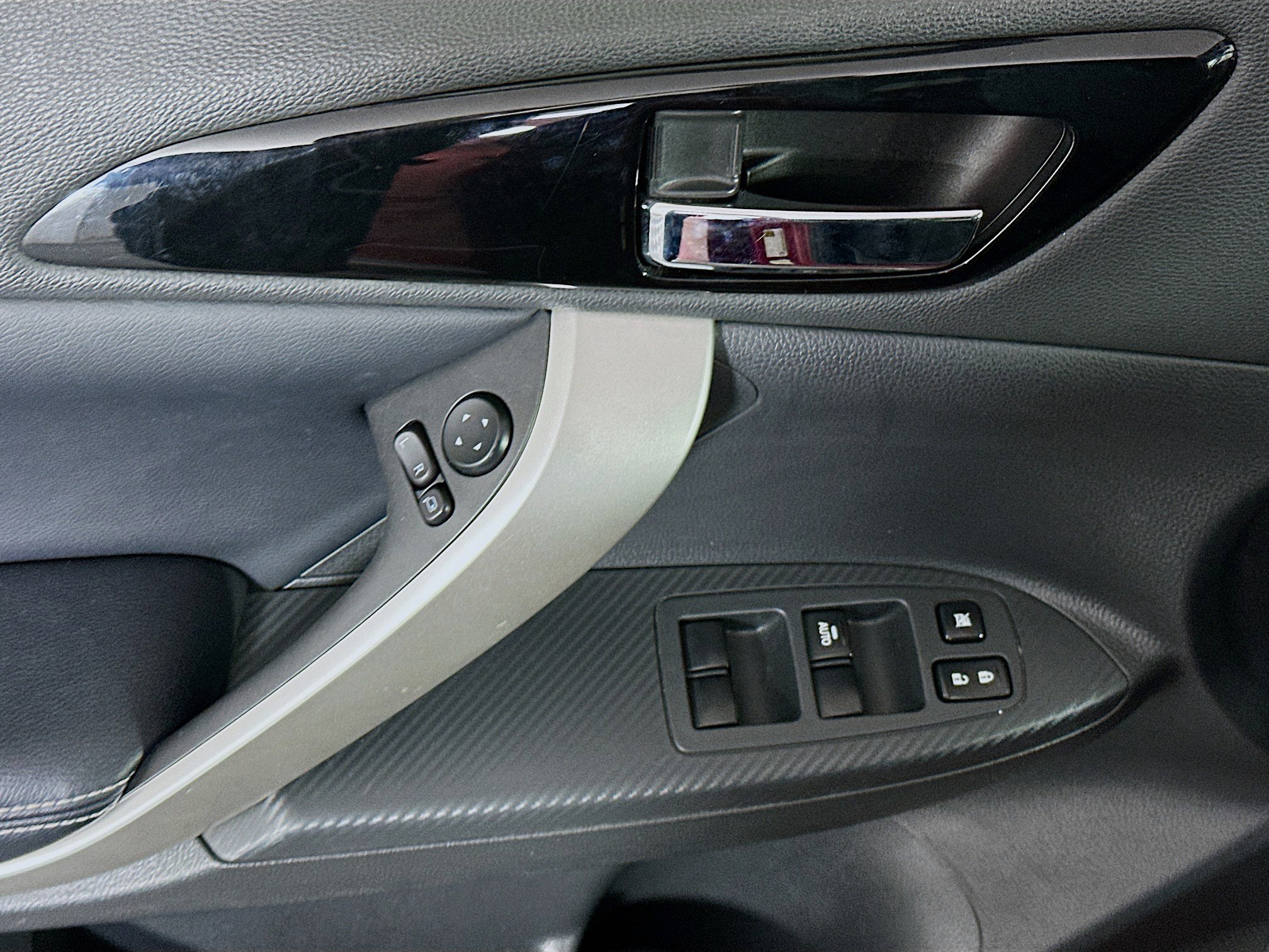 Used 2024 Mitsubishi Eclipse Cross SE image 15