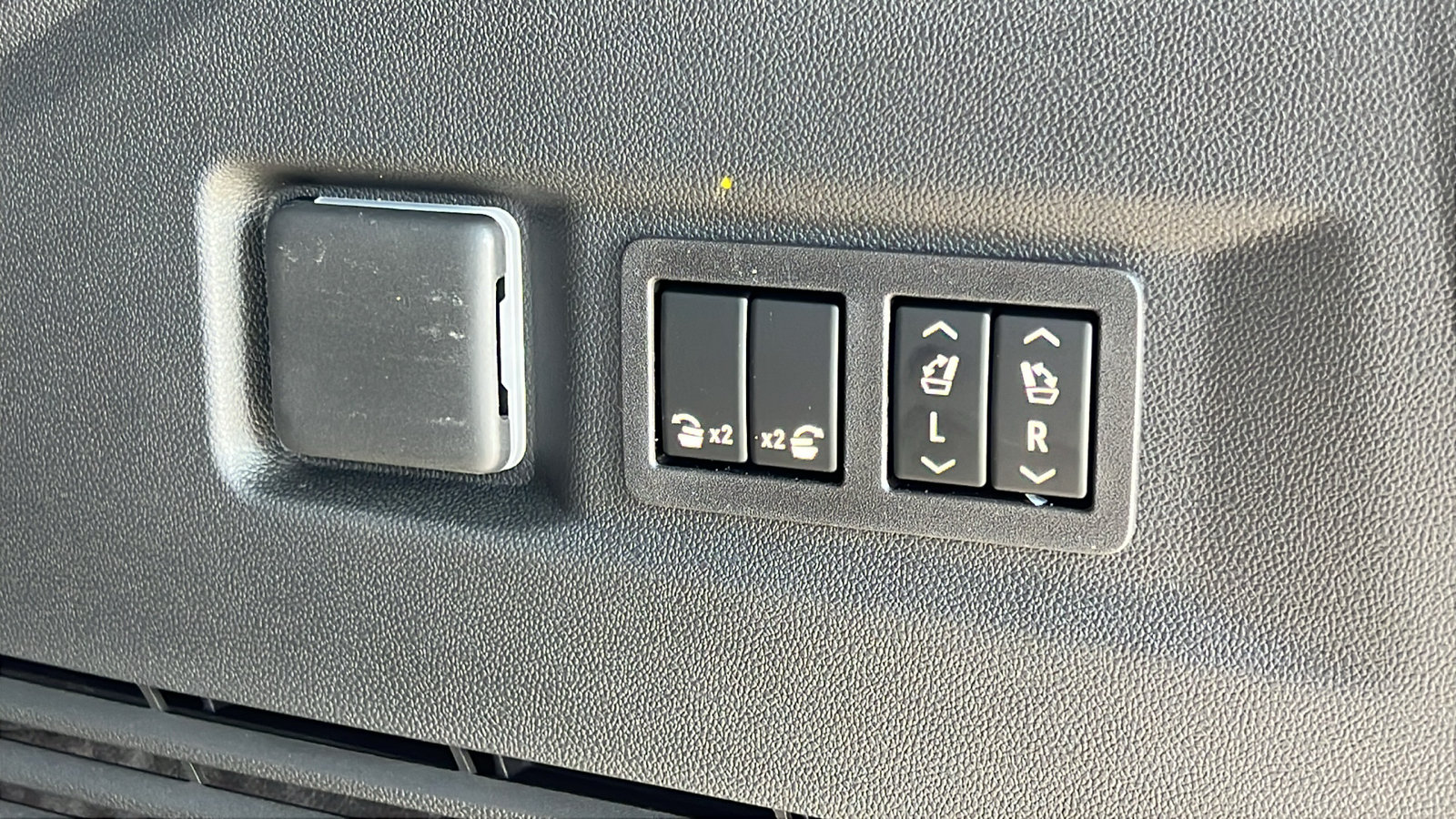 New 2026 Chevrolet Tahoe RST w/ Comfort Package AWD/4WD image 13