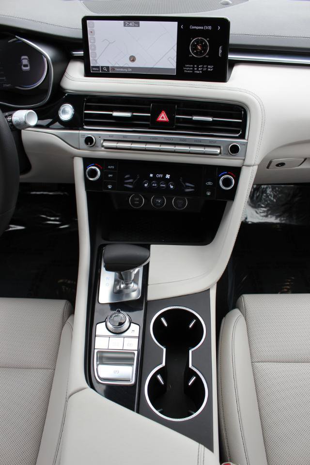 Used 2025 Genesis G70 2.5T RWD image 18