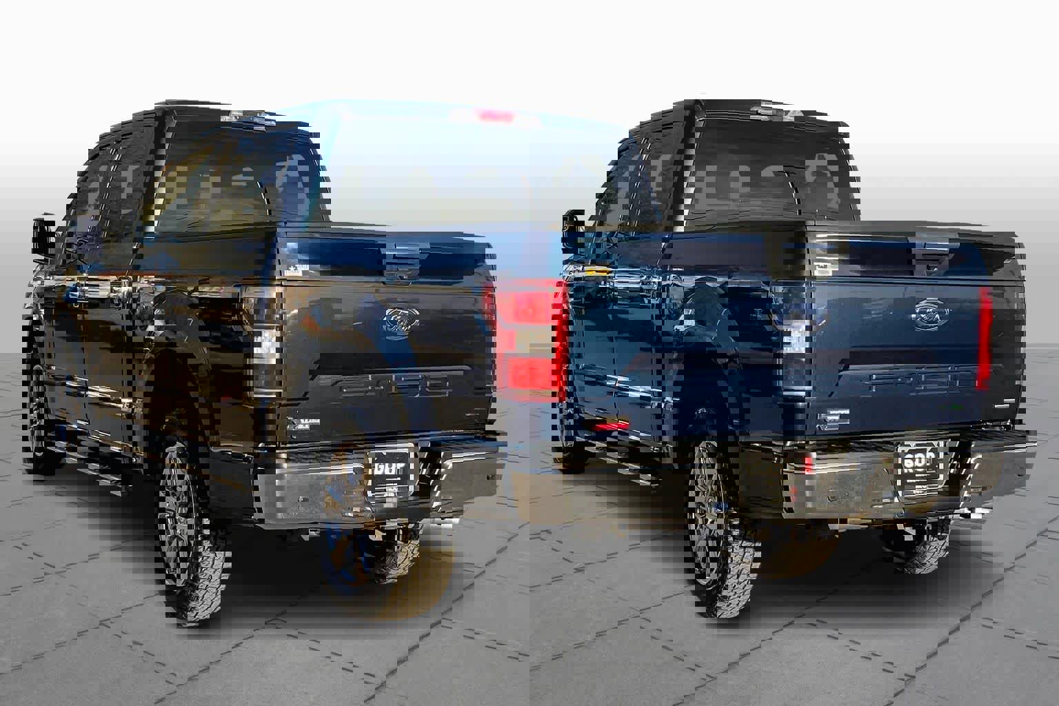 Used 2018 Ford F150 XLT w/ Equipment Group 302A Luxury image 10