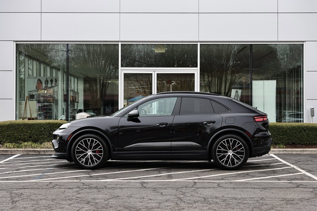 New 2025 Porsche Macan 4S Electric image 2