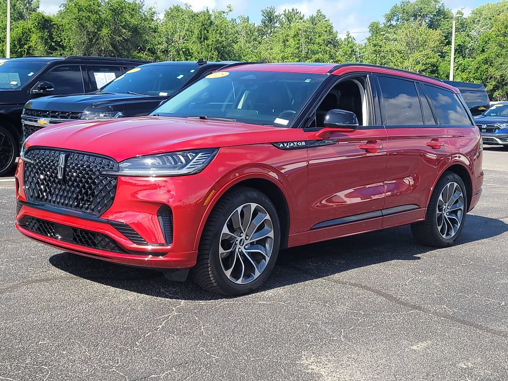 Certified 2025 Lincoln Aviator 2WD w/ Jet Appearance Package image 2
