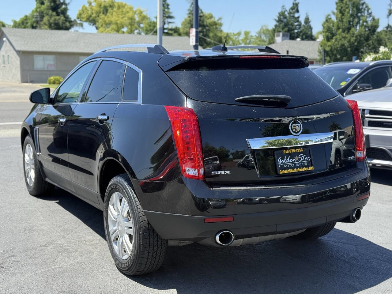 Used 2016 Cadillac SRX Luxury w/ Driver Awareness Package FWD image 6