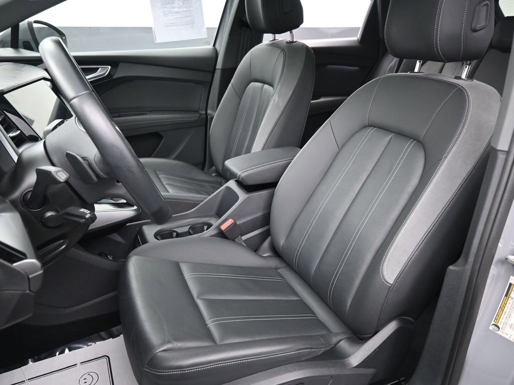 Used 2024 Audi Q4 e-tron Premium w/ Convenience Package image 27