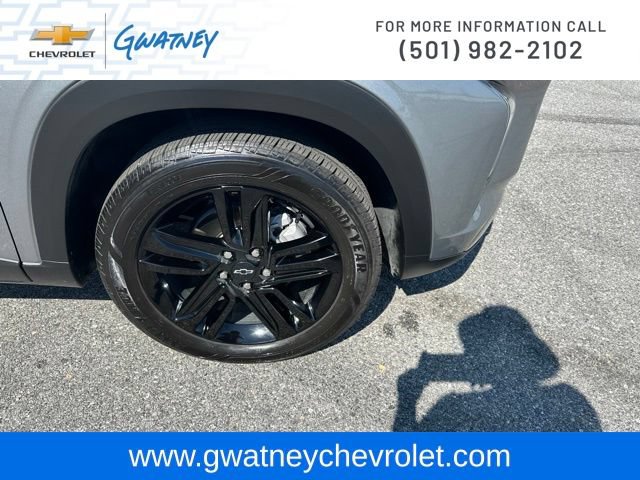 Used 2025 Chevrolet Trax ACTIV w/ Sunroof Package FWD image 12