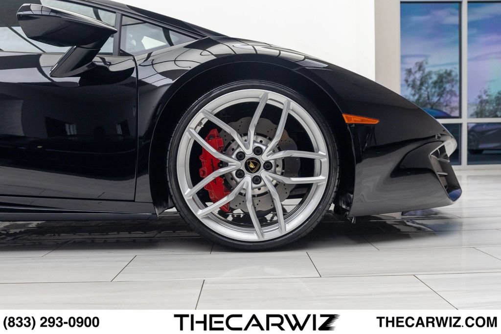 Used 2016 Lamborghini Huracan LP 580-2 RWD image 35