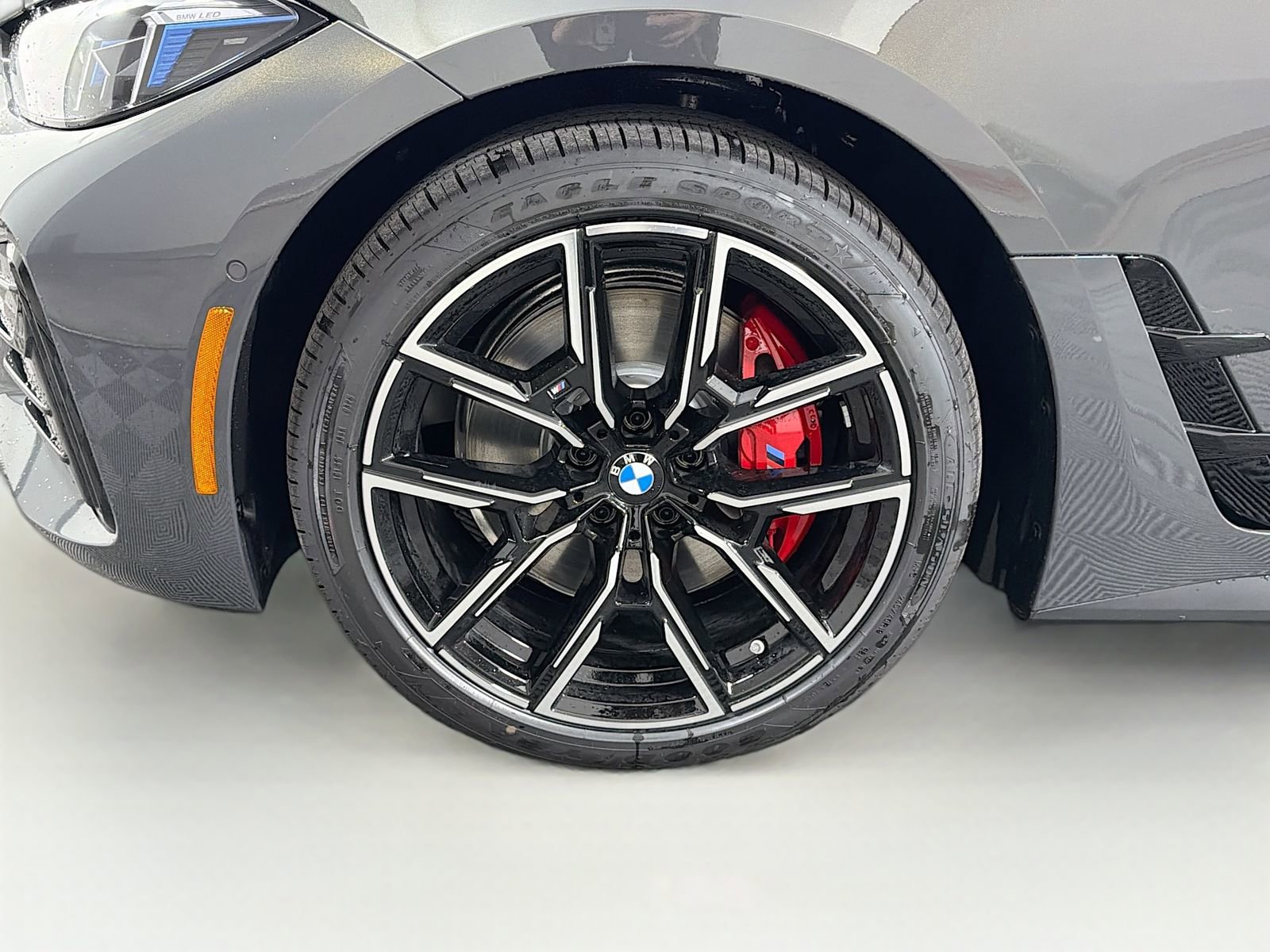 New 2026 BMW i4 xDrive40i w/ M Sport Package AWD/4WD image 33