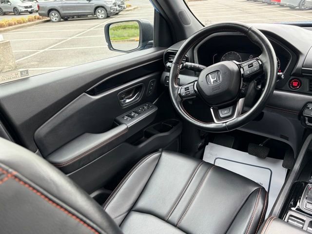 Certified 2023 Honda Pilot TrailSport image 35