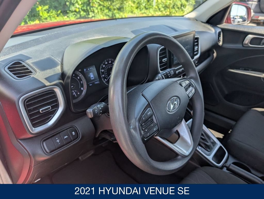 Certified 2021 Hyundai Venue SE FWD image 12