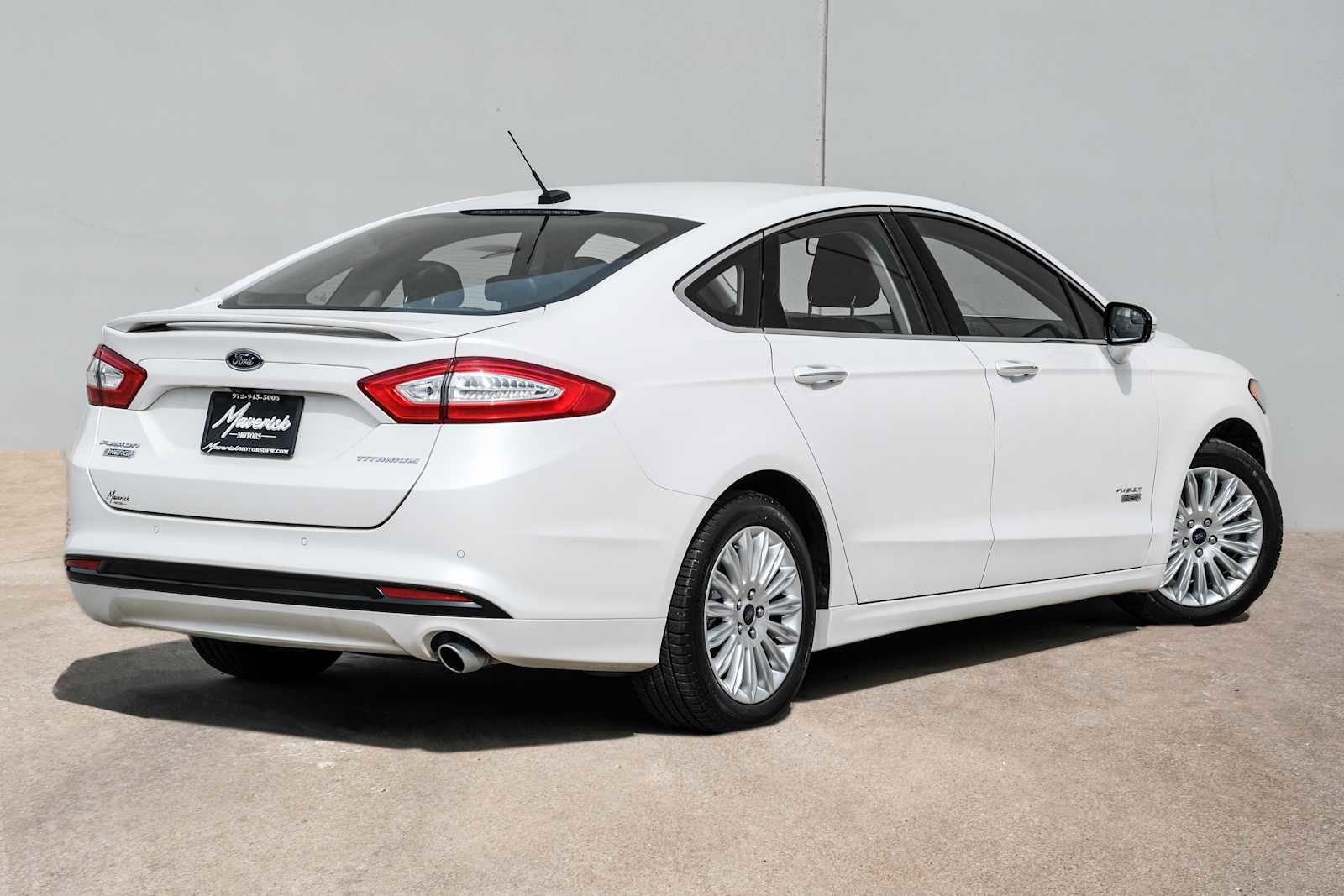 Used 2014 Ford Fusion Energi Titanium image 9