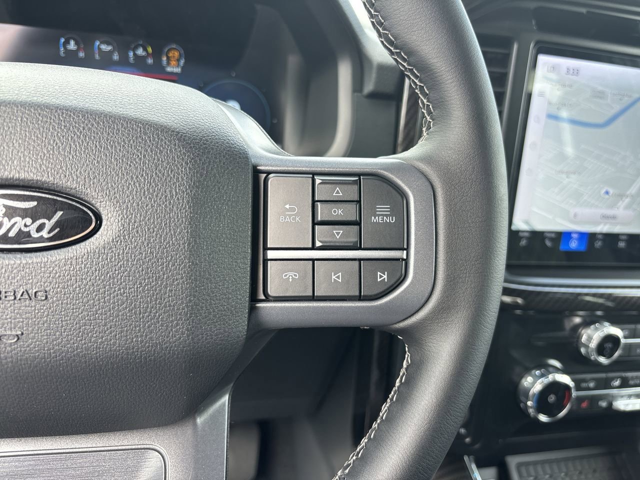 New 2025 Ford F150 XLT w/ Equipment Group 302A MID image 32